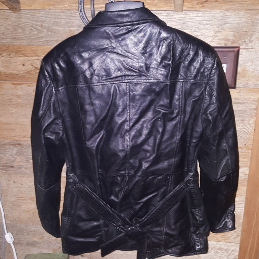Leather jacket - Picture 3 of 4
